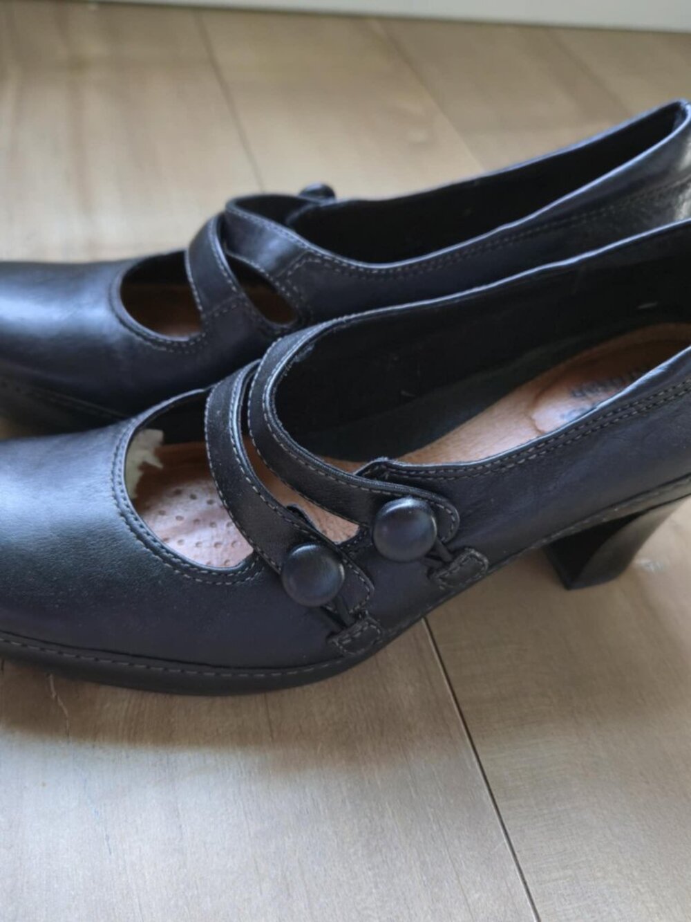 Clarks Artisan Levee Bank Black Leather Mary Jane Heels Womens Size 6M NIB